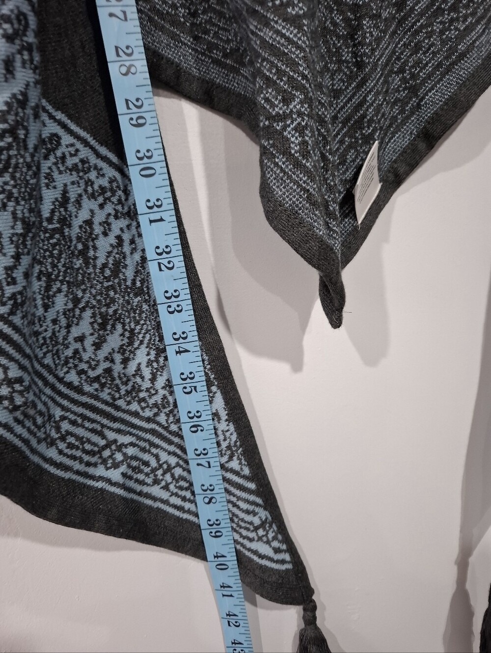 Charter Club Dark Gray Shawl with Light Blue Trim Sz OS NWT Tassel Boho - Picture 6 of 11